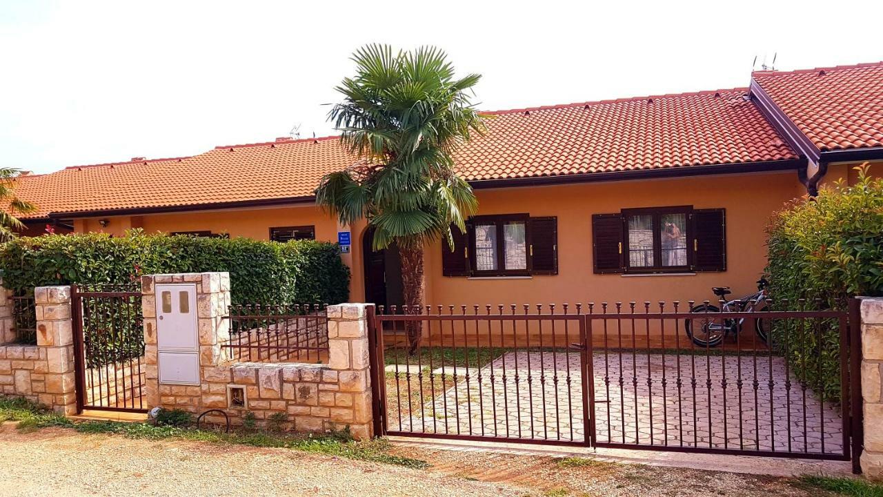 Holiday Home Marina Kaštelir Zewnętrze zdjęcie